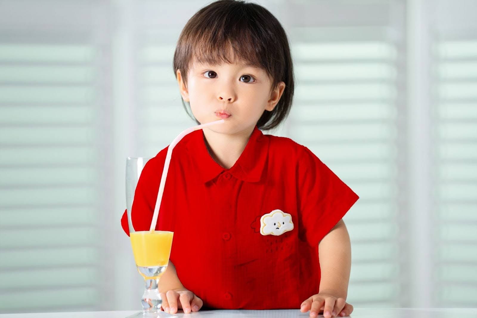 Memilih Minuman dengan Pemanis yang Aman untuk Si Kecil