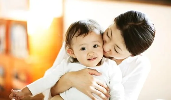 Perkembangan Bayi 9 Bulan: Panduan Lengkap dan Stimulasi Optimal Si Kecil