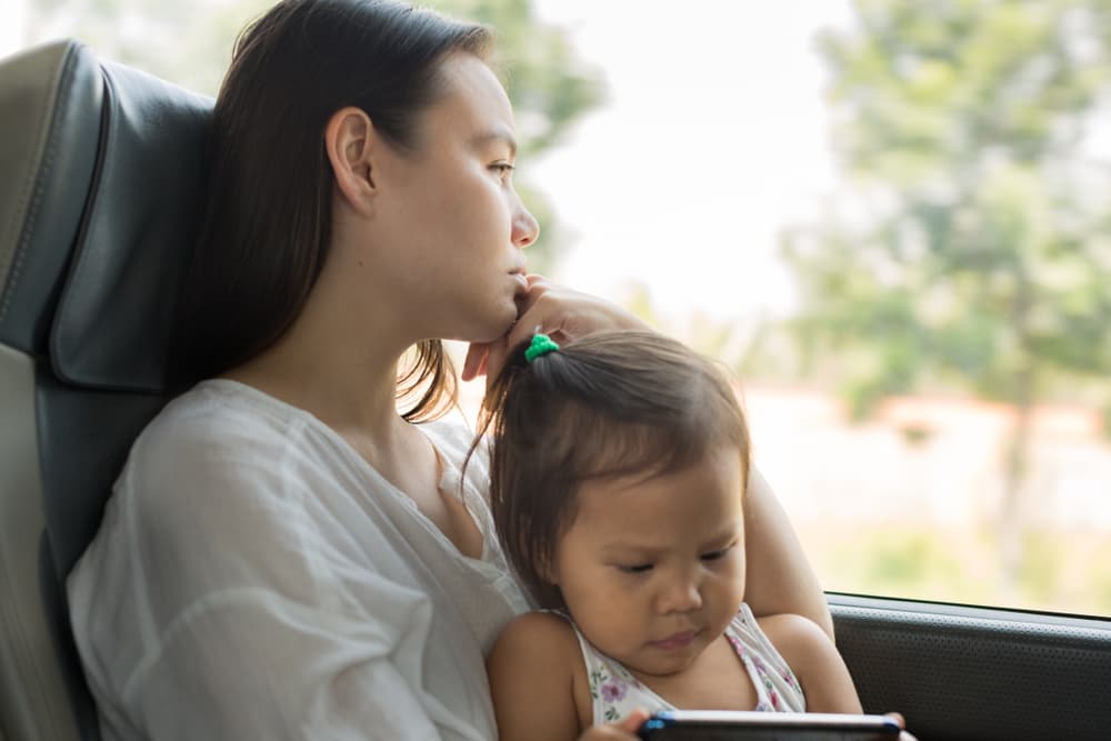 Tanda Anak Terlambat Bicara dan Cara Mengatasinya