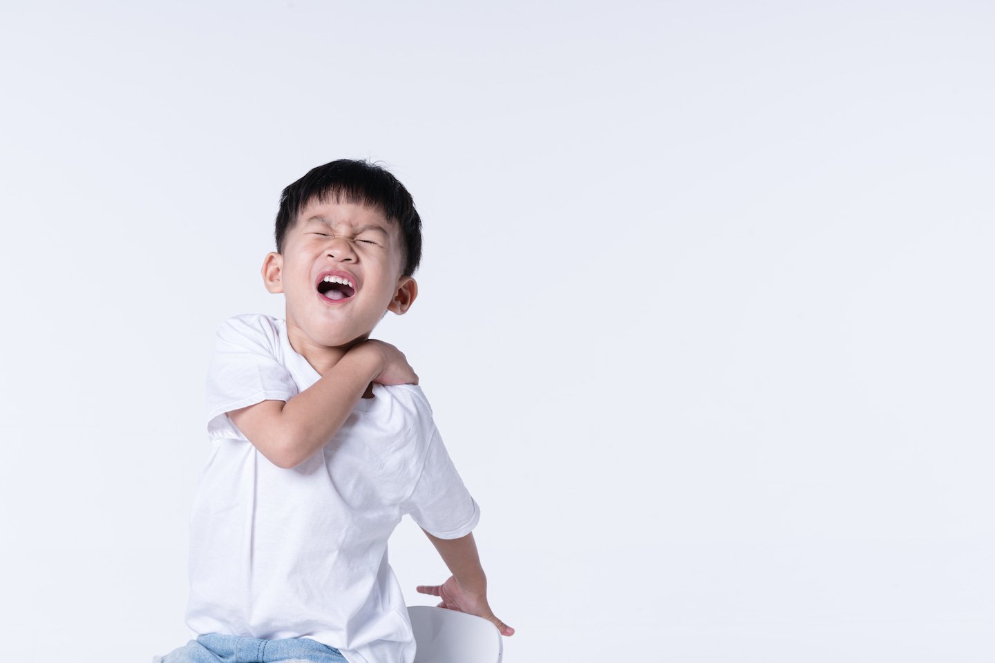 Kenali Skoliosis pada Si Kecil dan Cara Penanganannya