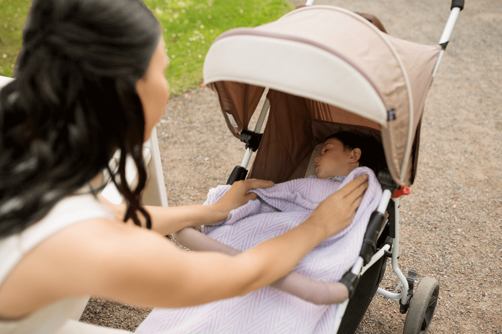 The benefits of taking a walk to Baby’s growth and development