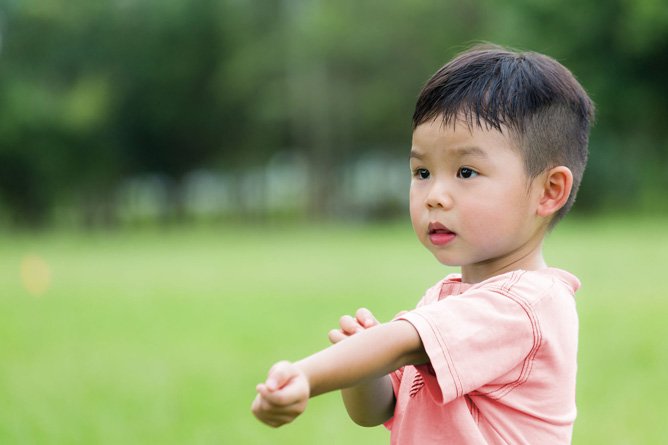 4 Jenis Alergi Kulit pada Anak dan Cara Menanganinya