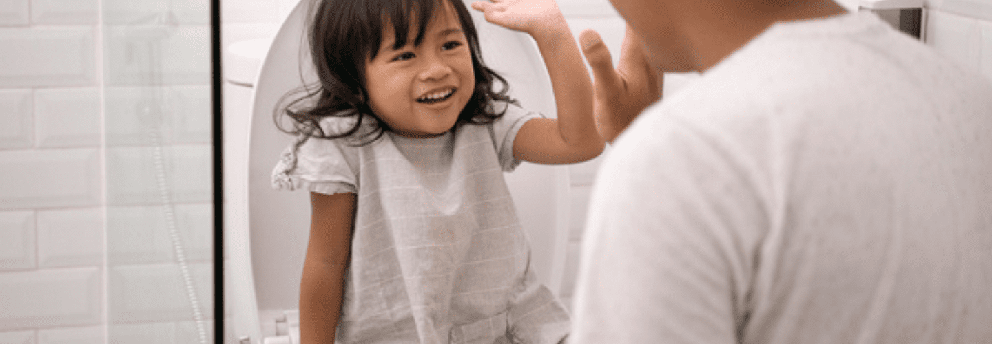 Cara Mudah Mengajarkan Toilet Training pada Anak