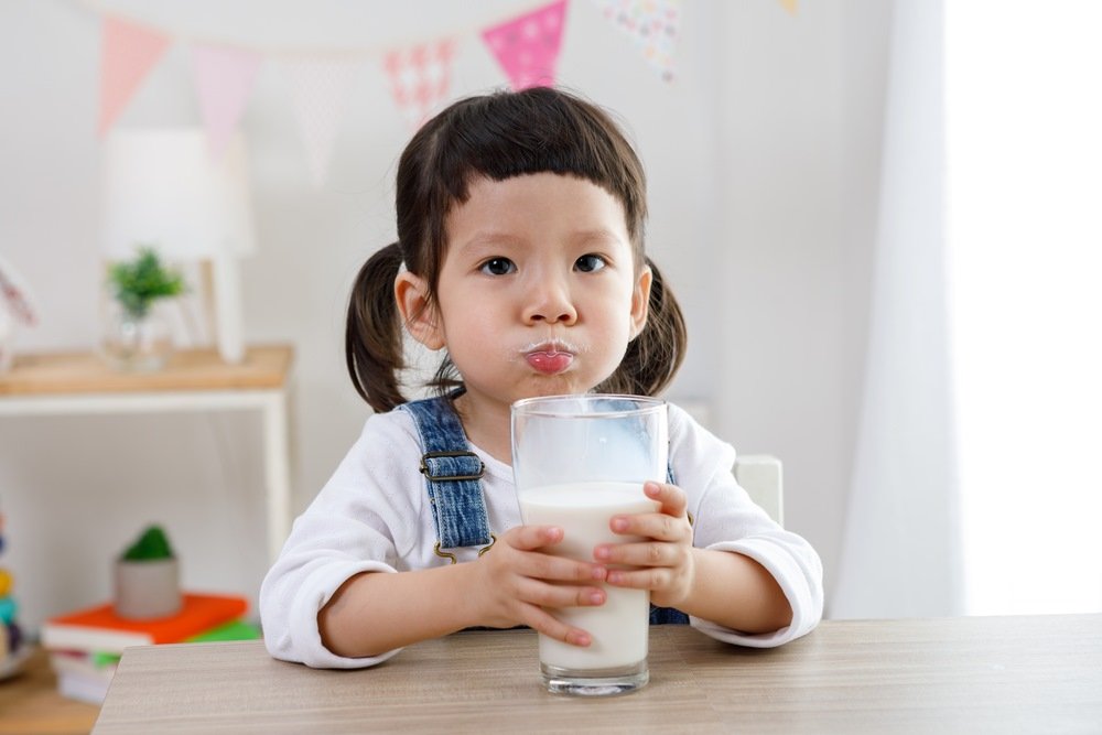 Susu yang Mengandung Probiotik untuk Pencernaan Si Kecil