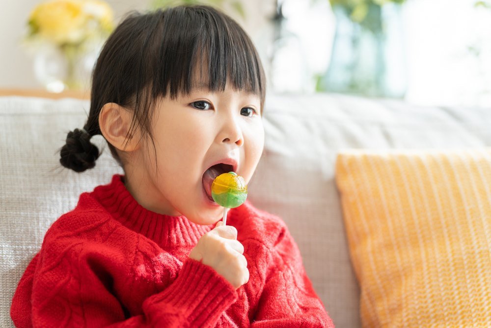 Makanan Tinggi Gula yang Perlu Dibatasi untuk Anak