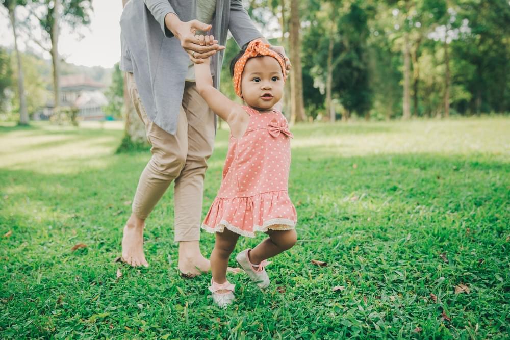 Train Your Little One to Walk Since 6 Months of Age